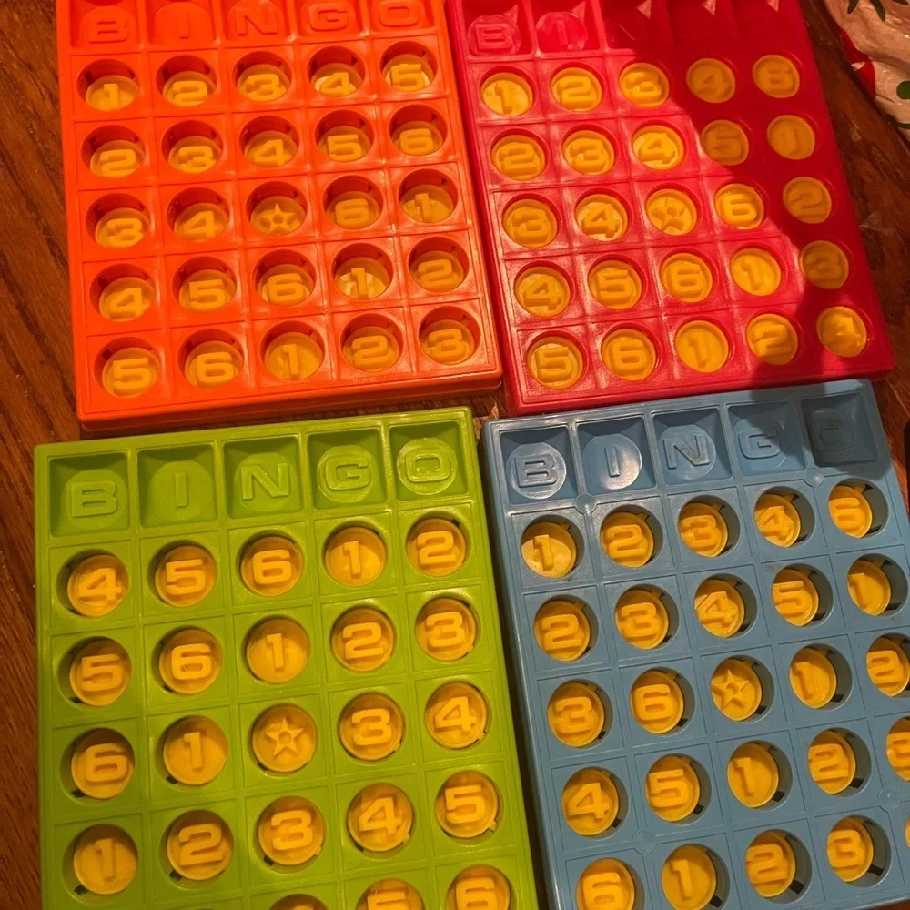 Vintage Board Game with Dice Popper Pop-o-matic Bingo game